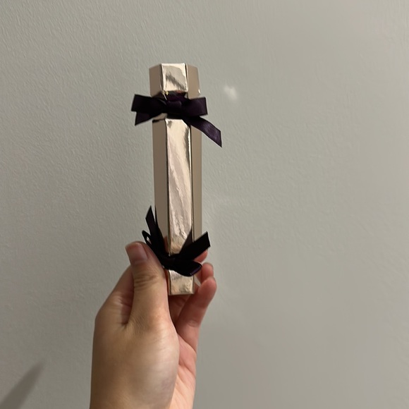 BEAUTY GIFT BAG! ALL NEW ITEMS - Picture 11 of 12